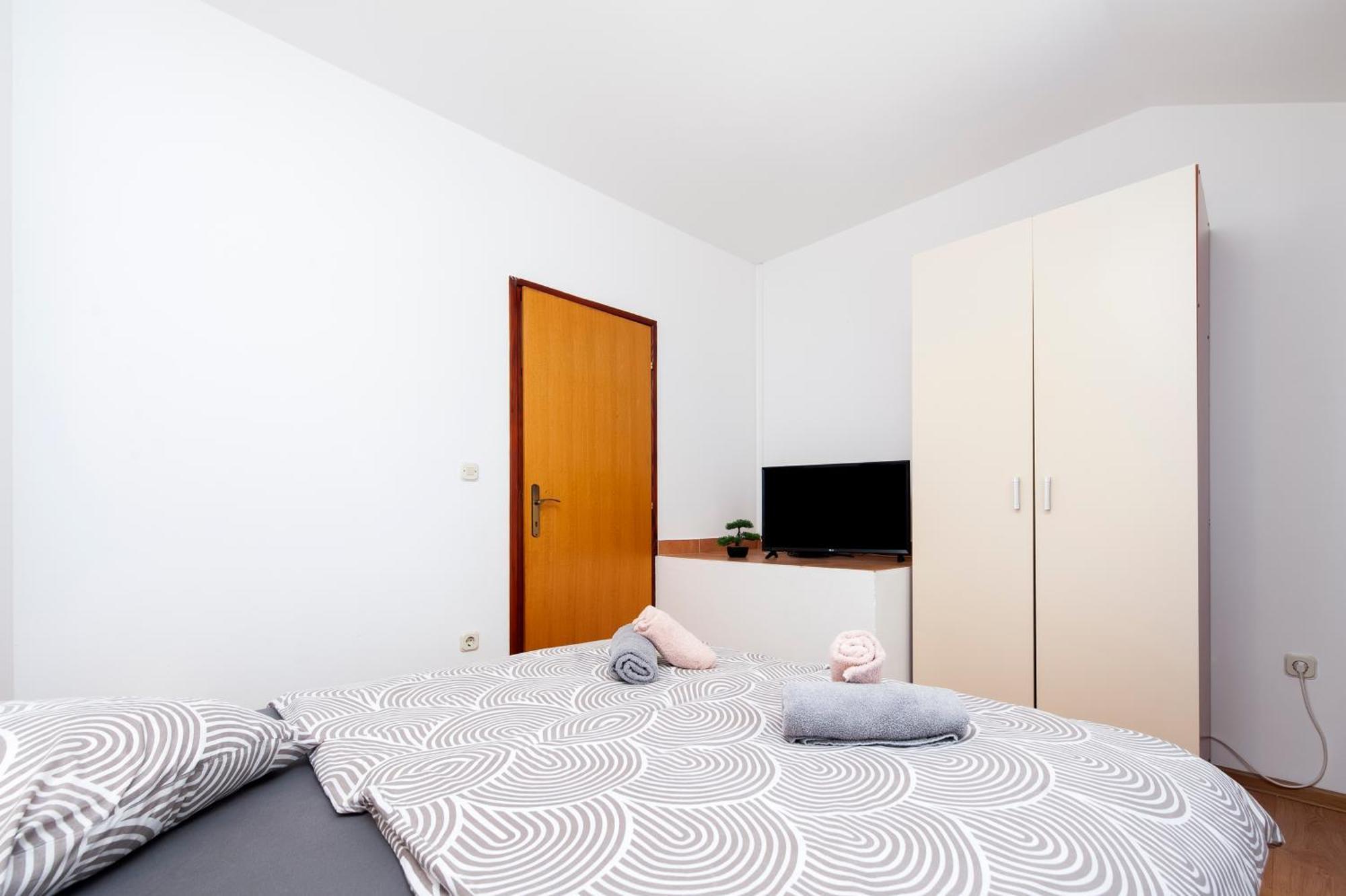 Apartmani Sara-Andrea Ровинь Экстерьер фото