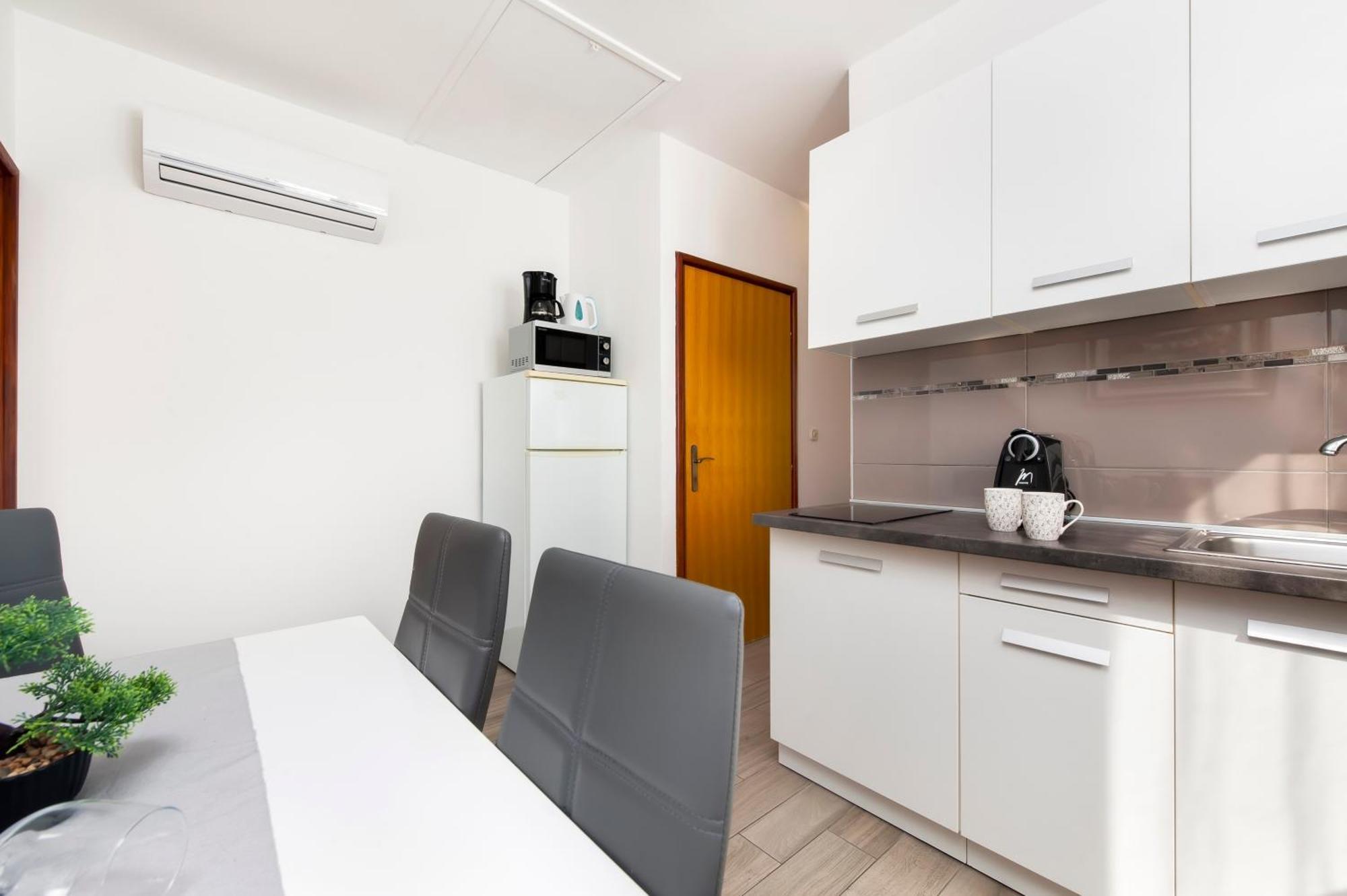 Apartmani Sara-Andrea Ровинь Экстерьер фото