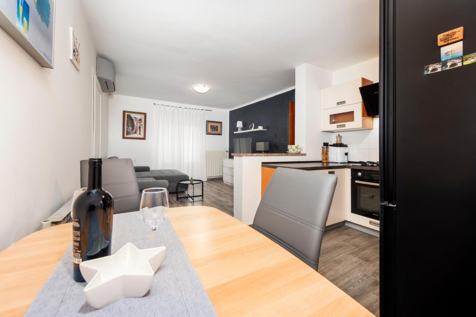 Apartmani Sara-Andrea Ровинь Экстерьер фото