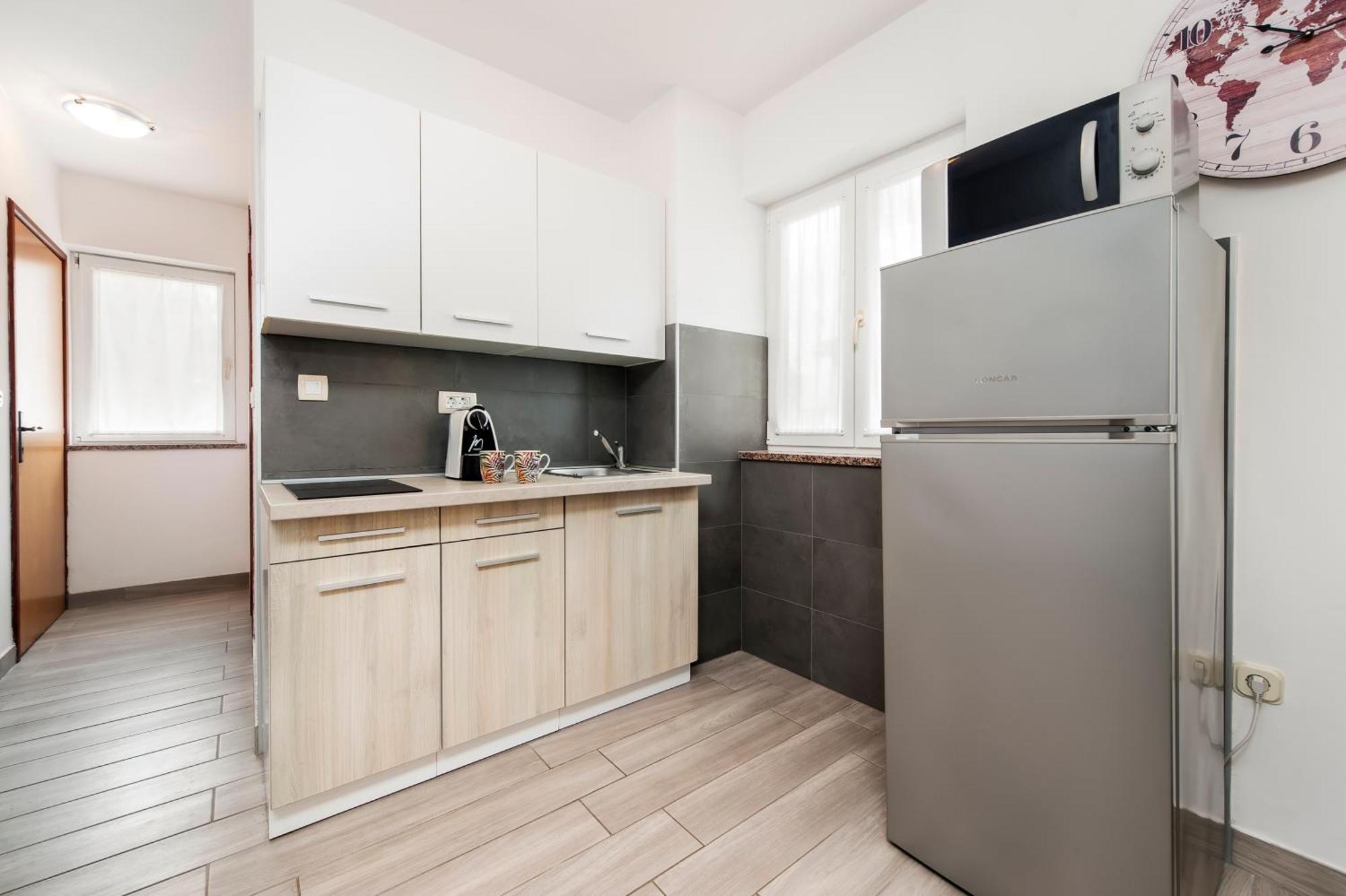 Apartmani Sara-Andrea Ровинь Экстерьер фото