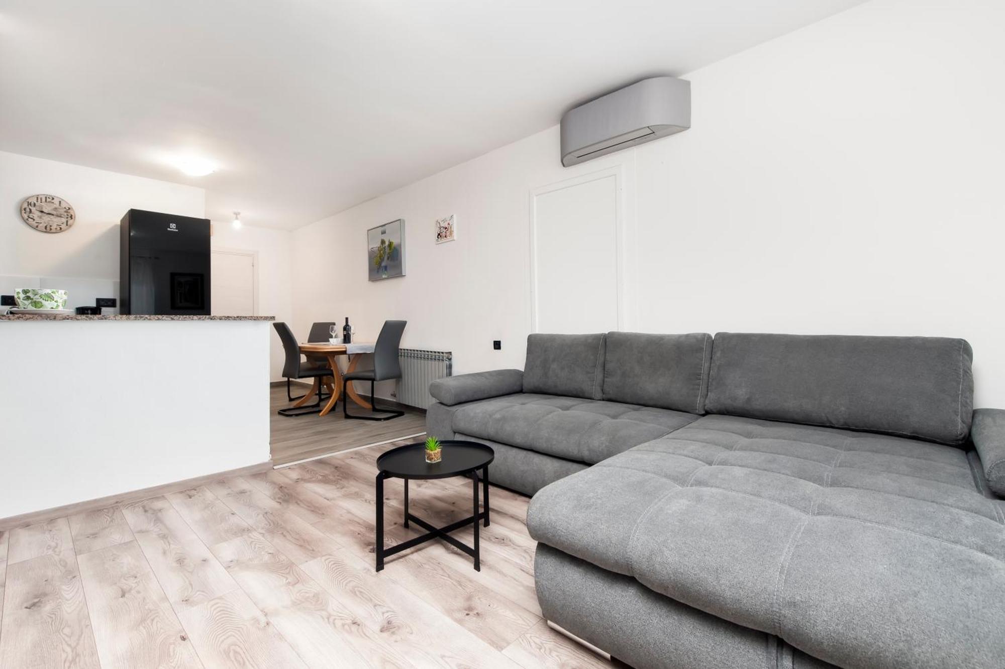 Apartmani Sara-Andrea Ровинь Экстерьер фото