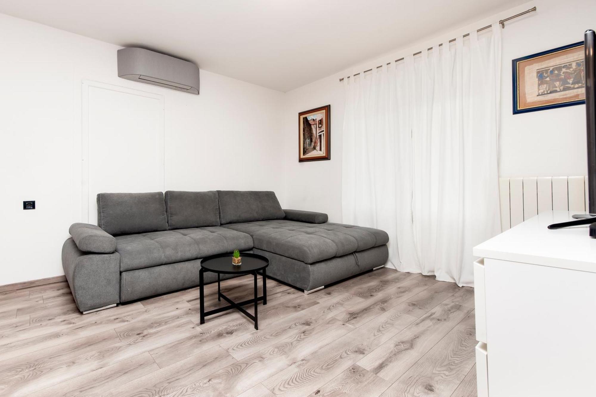 Apartmani Sara-Andrea Ровинь Экстерьер фото